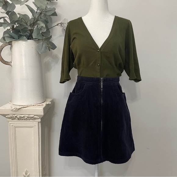 Vintage Sweaters - VINTAGE Olive Green Cropped Cardigan Knit Sweater